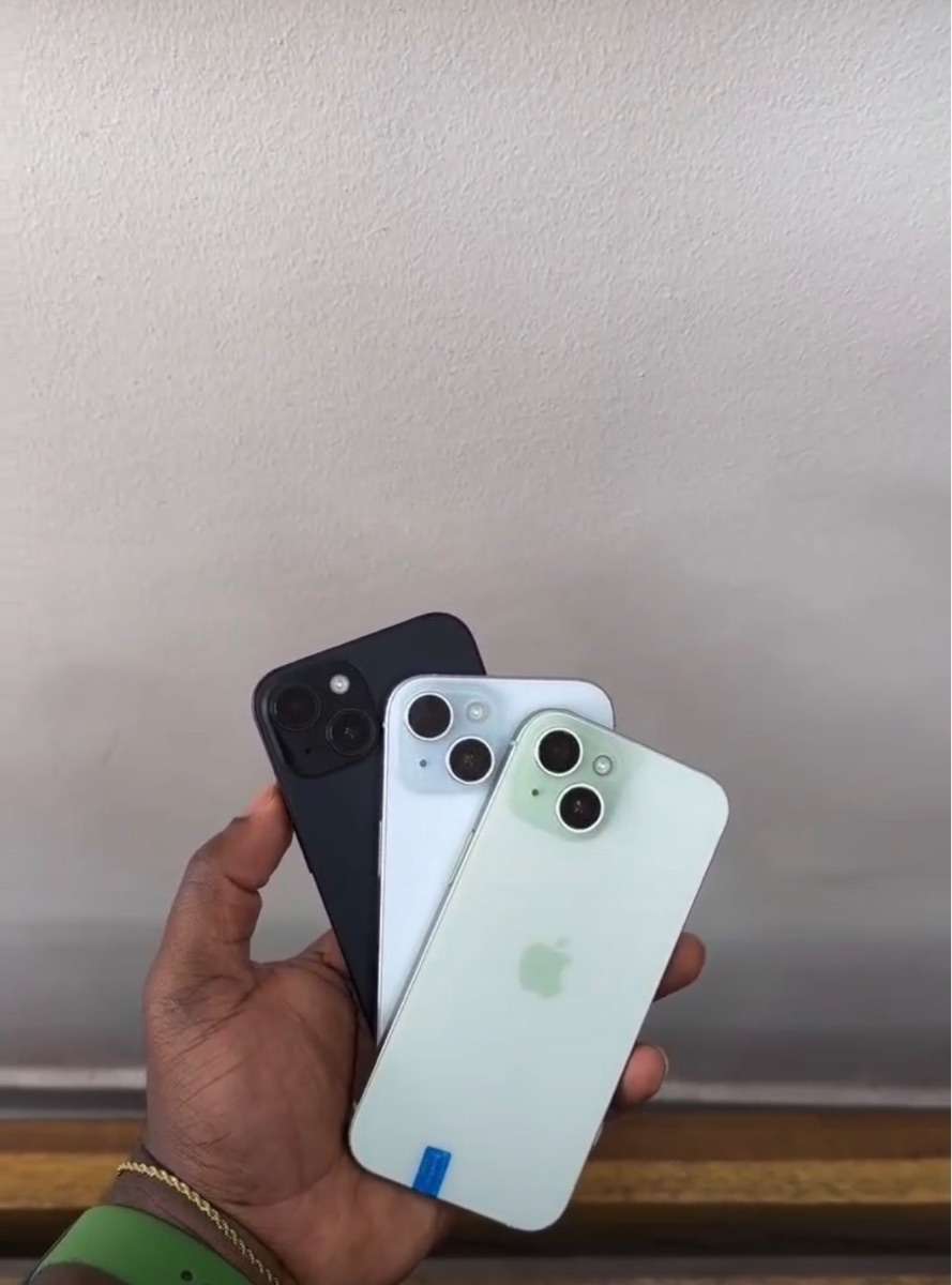 iPhone 15 128GB