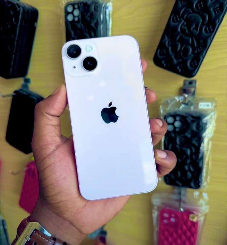 iPhone 13