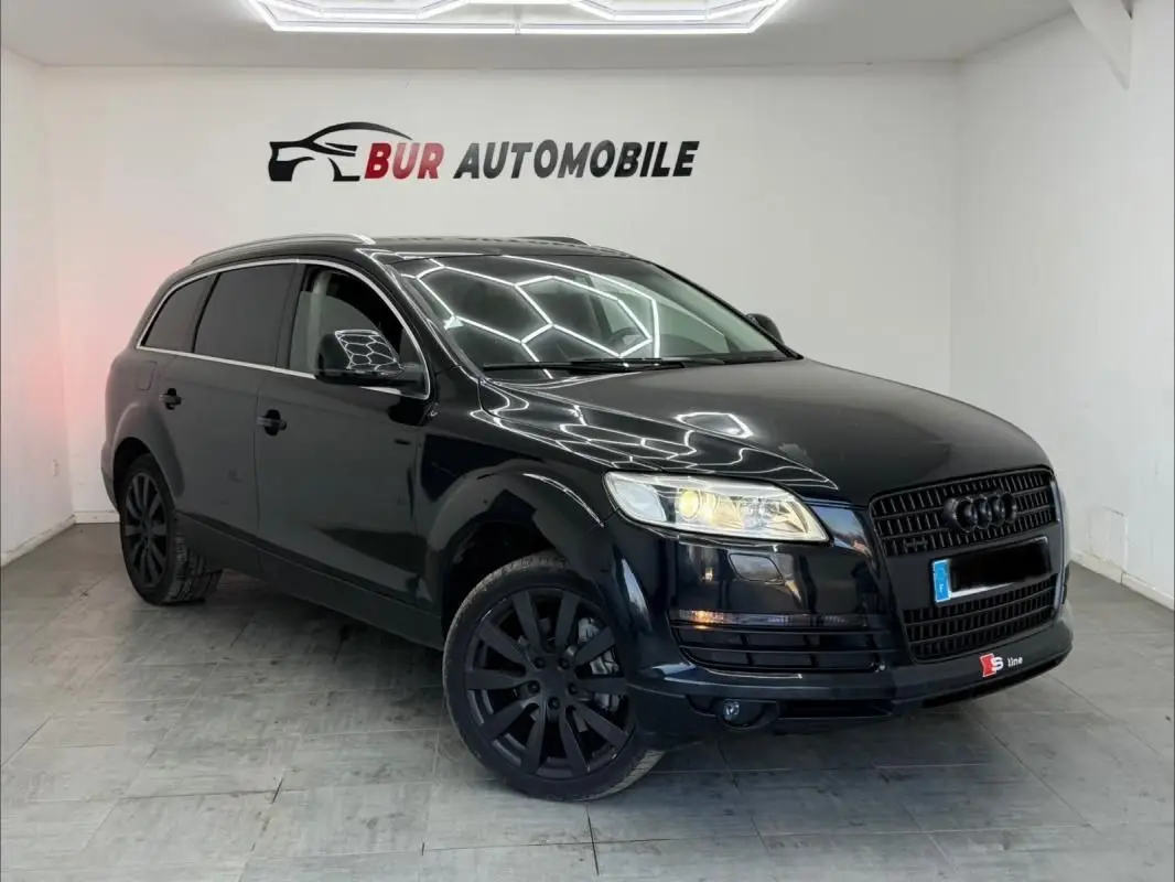AUDI Q7