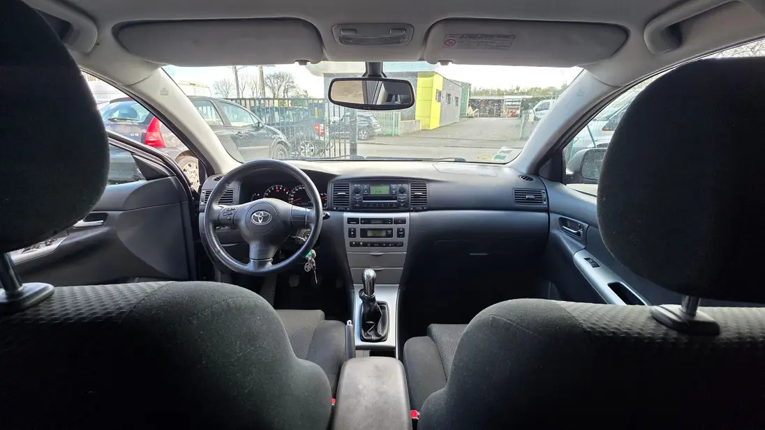 TOYOTA COROLLA IX phase 2