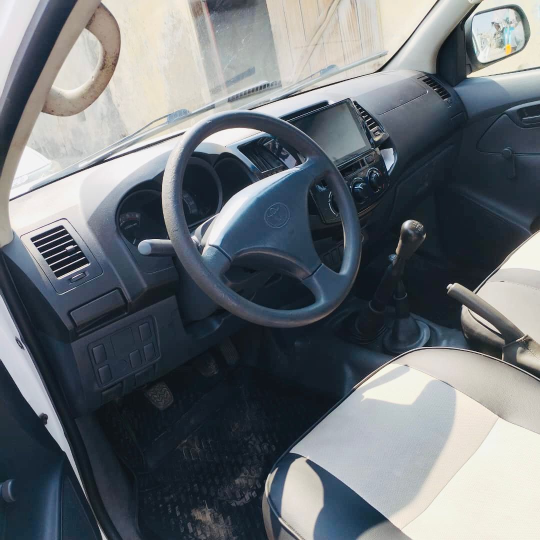Toyota Hilux Vigo mono cabine