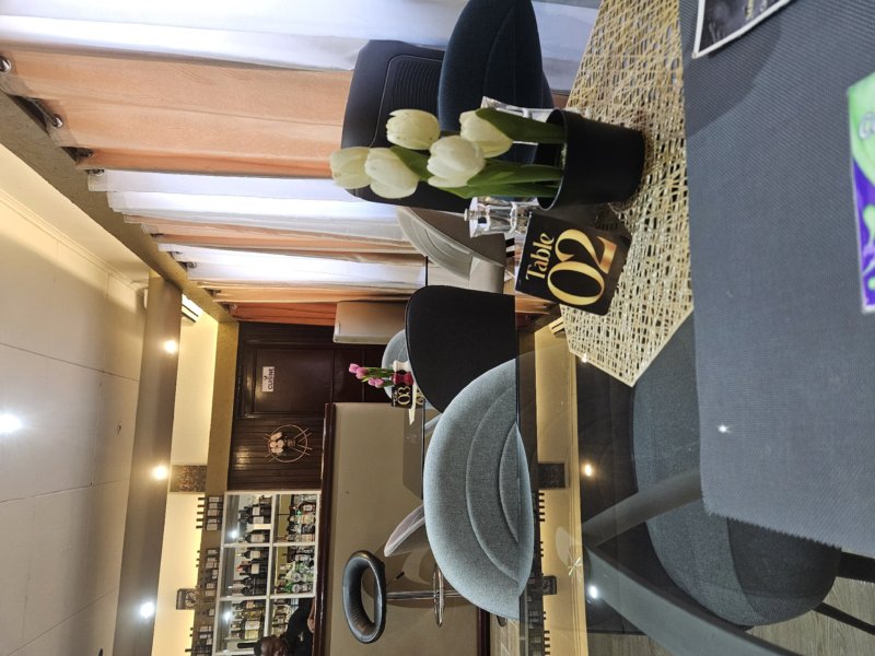 RESTAURANT IMPASSE